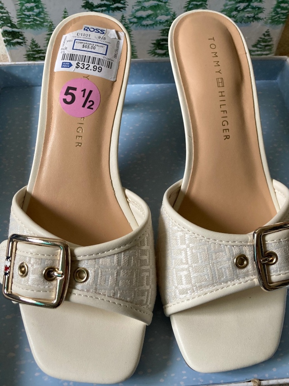 White Tommy Hilfertger idk how to spell Heel